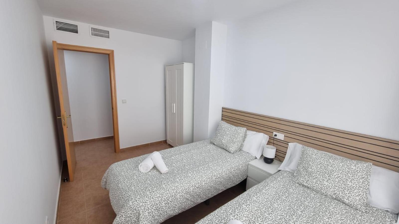 Moderno Apartamento 3 Dormitorios, Garaje Y Piscina La Algaba Zewnętrze zdjęcie